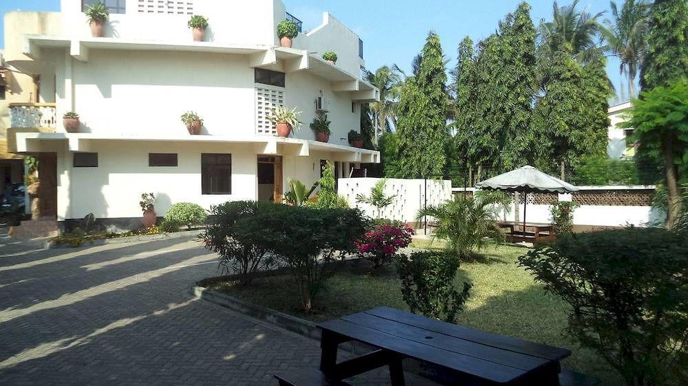 מומבסה Mei Place Apartments מראה חיצוני תמונה