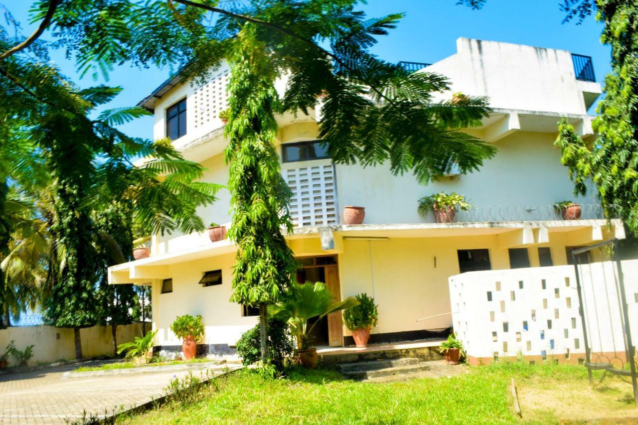 מומבסה Mei Place Apartments מראה חיצוני תמונה